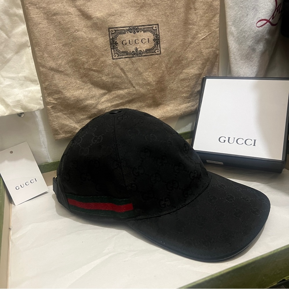 Black Gucci hat